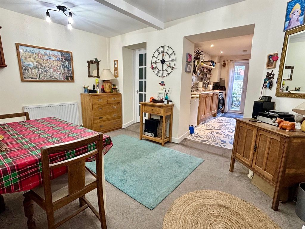 Property photo 3 of 21 Picture No. 04