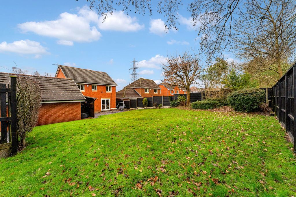 Property photo 3 of 32