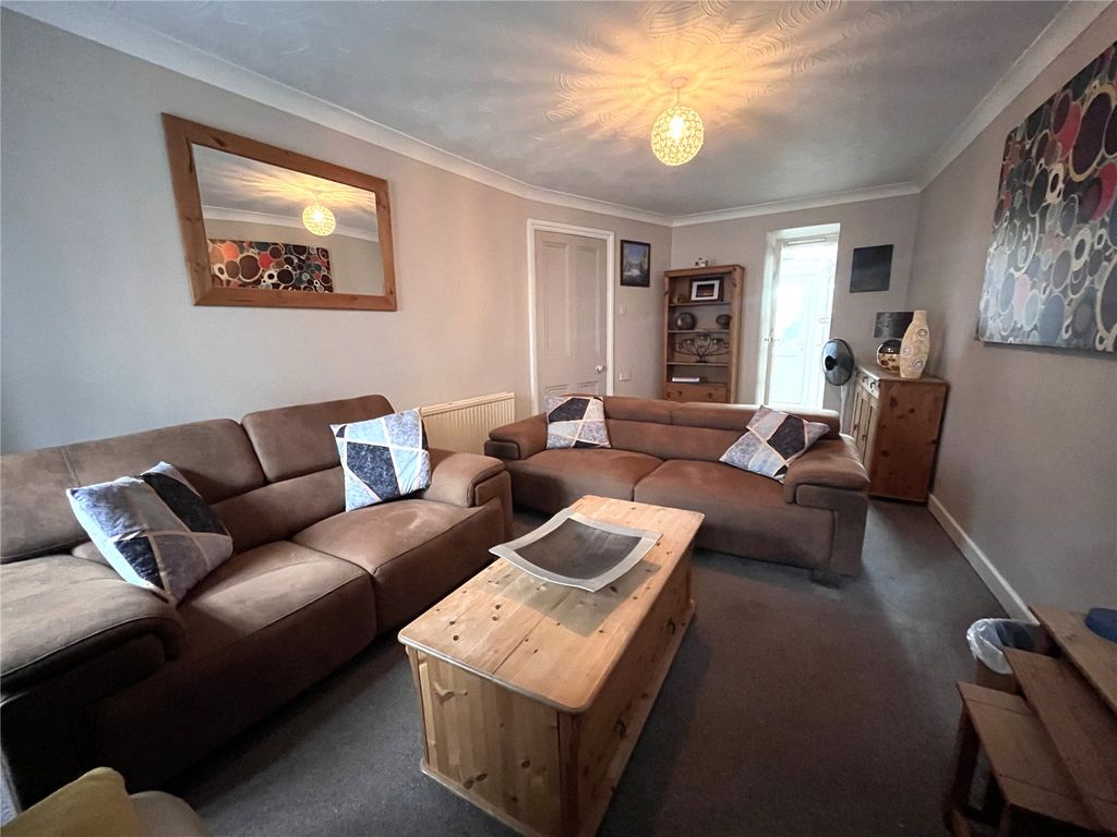 Property photo 2 of 22 Picture No. 11