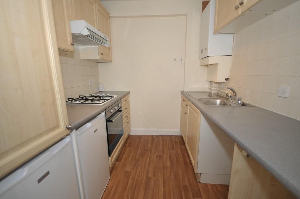 Property photo 2 of 9 Kitchen