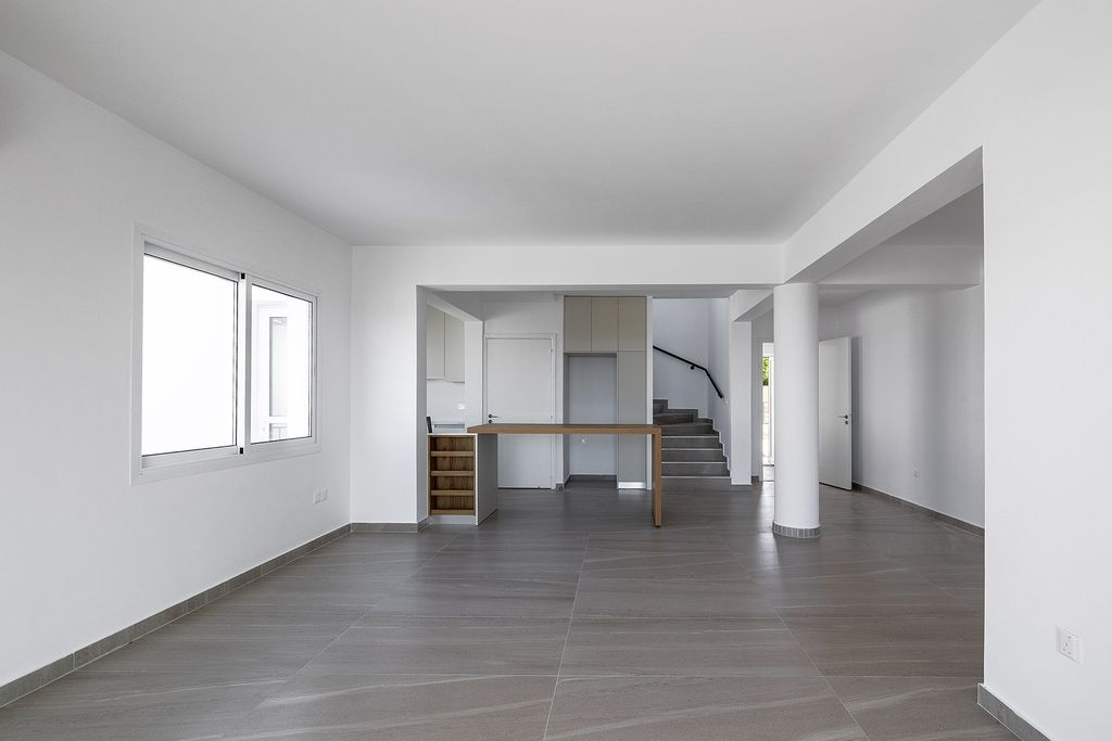 Property photo 3 of 29