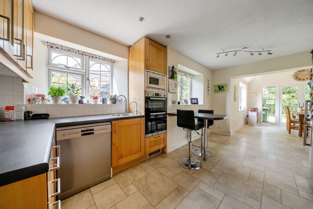 Property photo 2 of 20 28-6A5A4A181B89A-...
