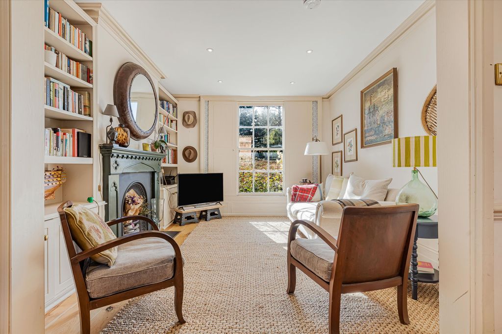 Property photo 3 of 16 Image