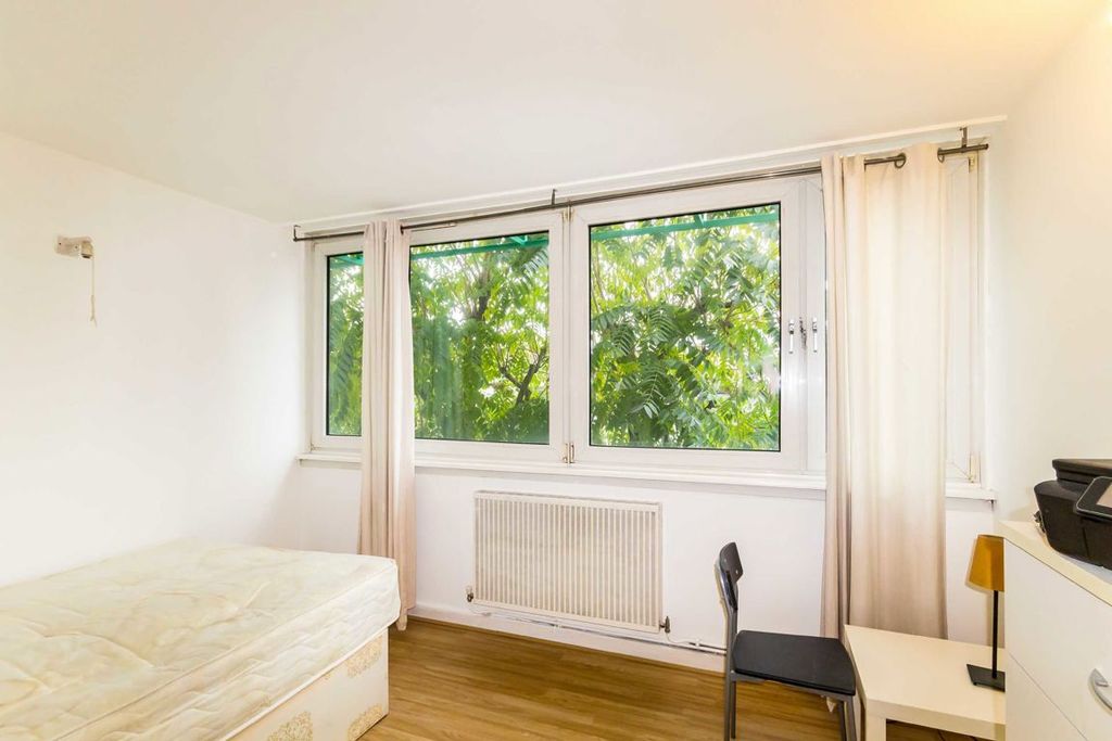 Property photo 2 of 4