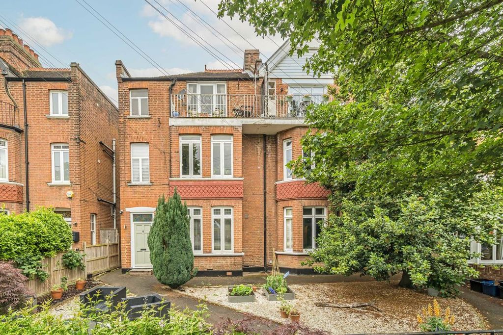 Property photo 1 of 6