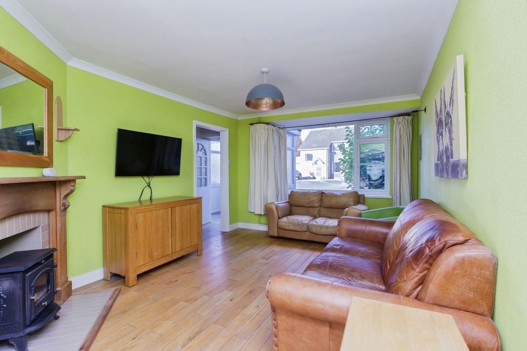 Property photo 3 of 15