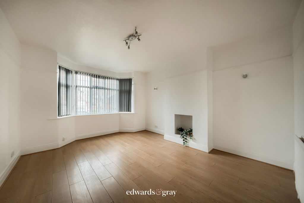 Property photo 2 of 26