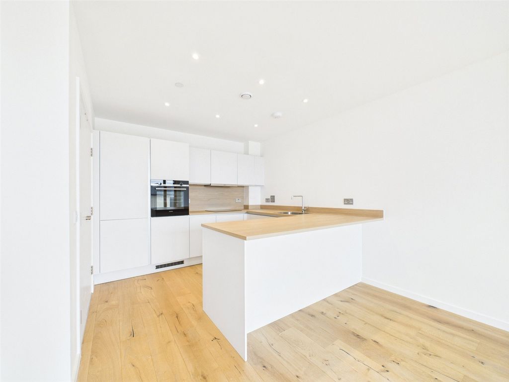 Property photo 3 of 22 Picture No. 34