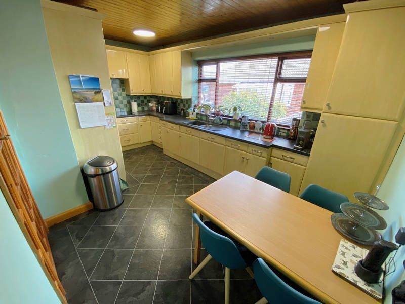 Property photo 3 of 38 Dining Kitchen
