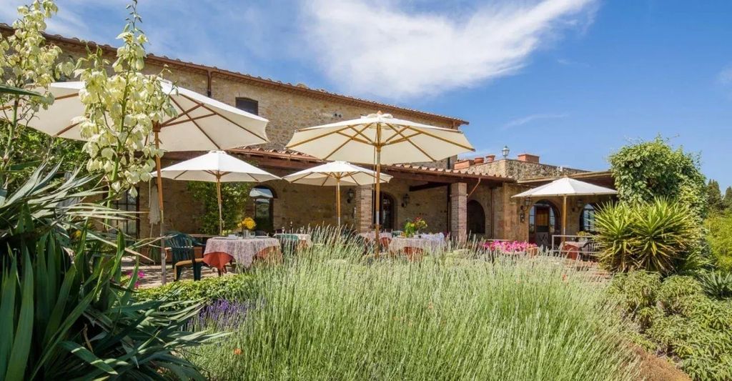 Property photo 3 of 12