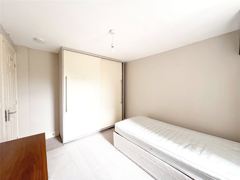 Property photo 3 of 5 Picture No. 05