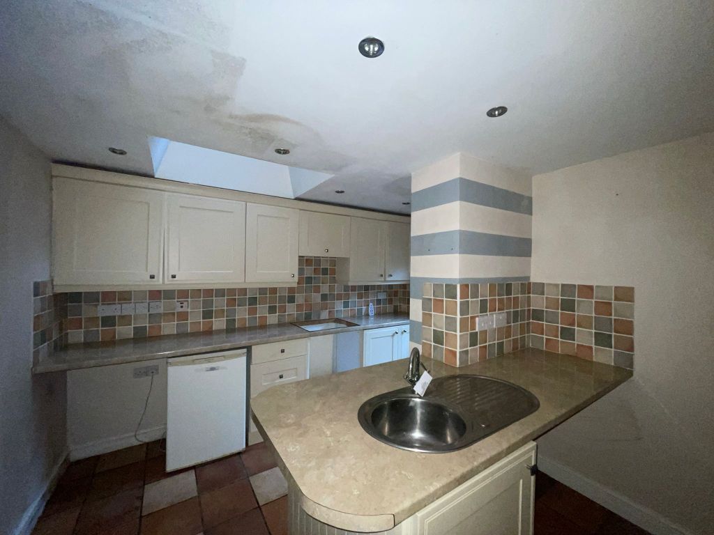 Additional image 4 of 2 bed end terrace house for sale122, Oak Street, Abertillery, Blaenau Gwent NP13