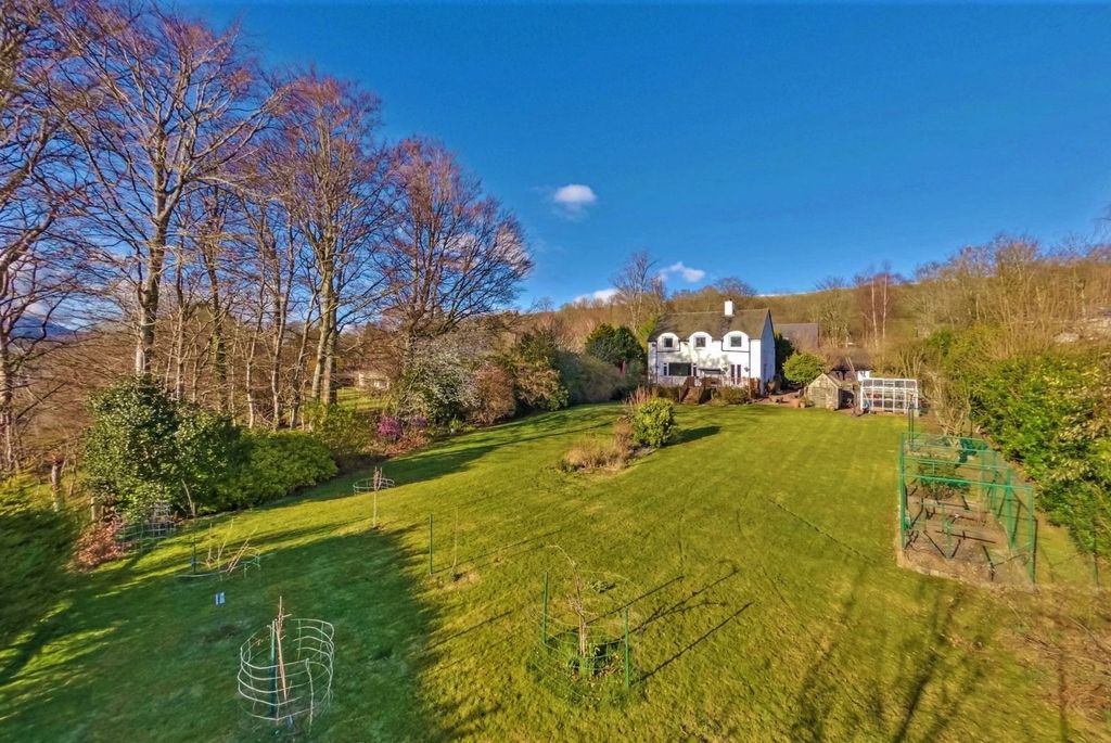 Property photo 1 of 36