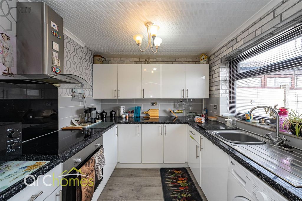 Property photo 3 of 23 Wigan-6.Jpg