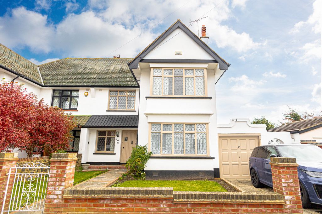 Property photo 1 of 33