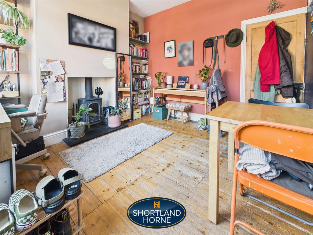 Property photo 2 of 15 Cam01906G0-Pr0641-Still001.Jpg