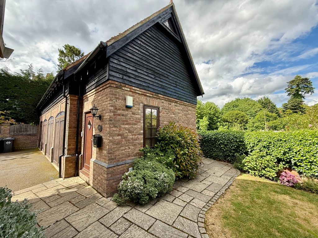Property photo 1 of 29 3817450