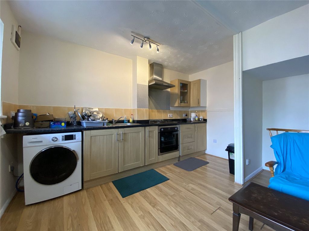 Property photo 2 of 7 Picture No. 06