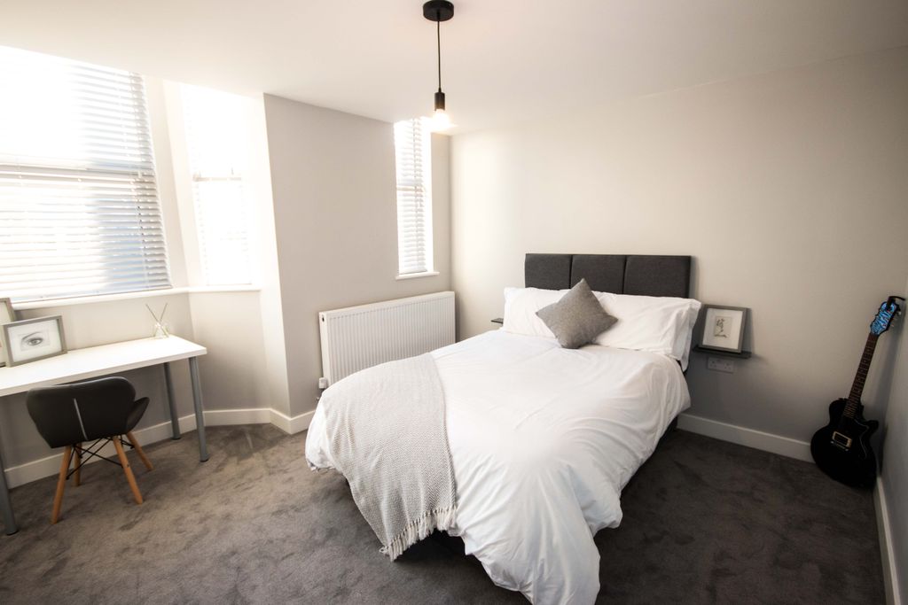 Property photo 1 of 16 Photo 0