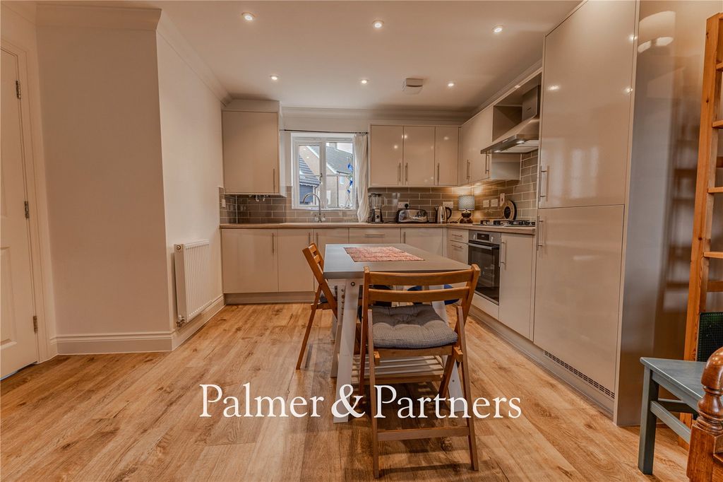 Property photo 2 of 16 Picture No. 05