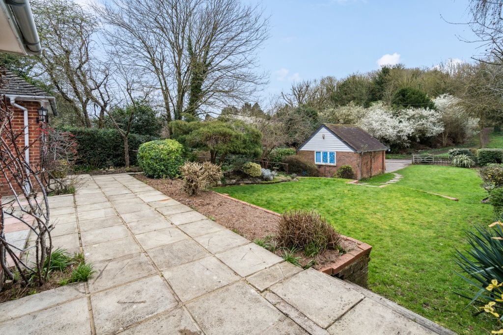 Property photo 2 of 23 Photo 3