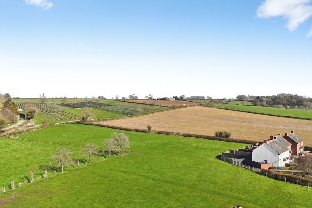 Property photo 2 of 20 Pbox-Img.Jpg