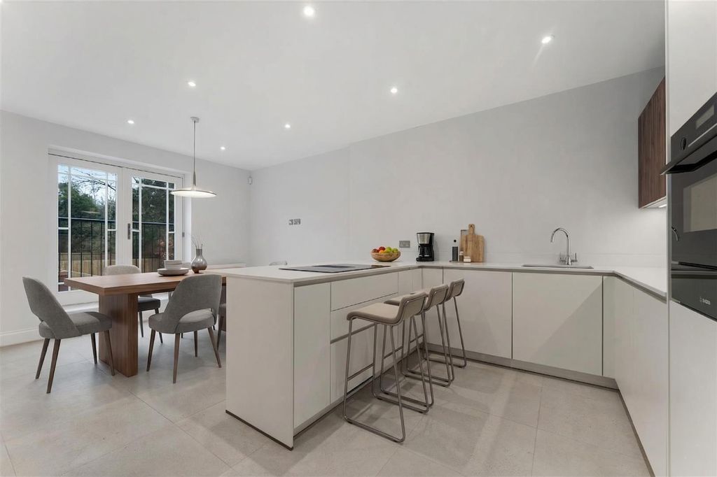 Property photo 3 of 45 Image 3