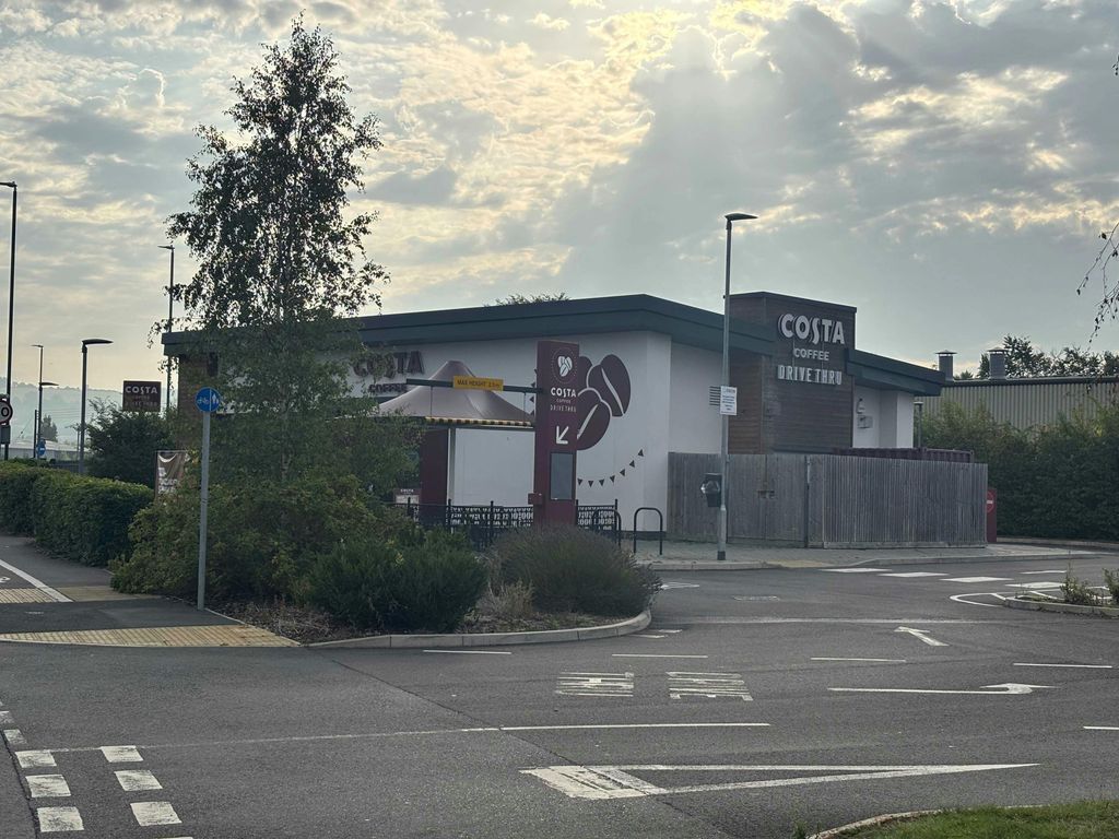 Property photo 3 of 3 Ext 2 25.Jpg