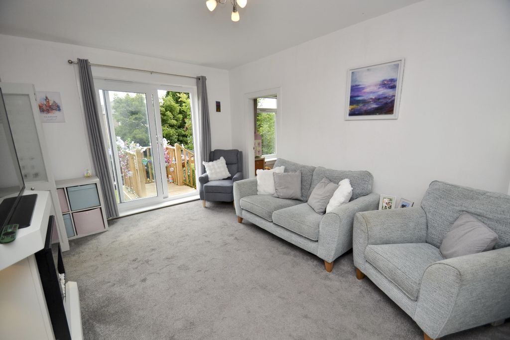 Property photo 2 of 24 5290845