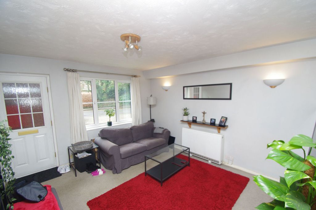 Property photo 3 of 7