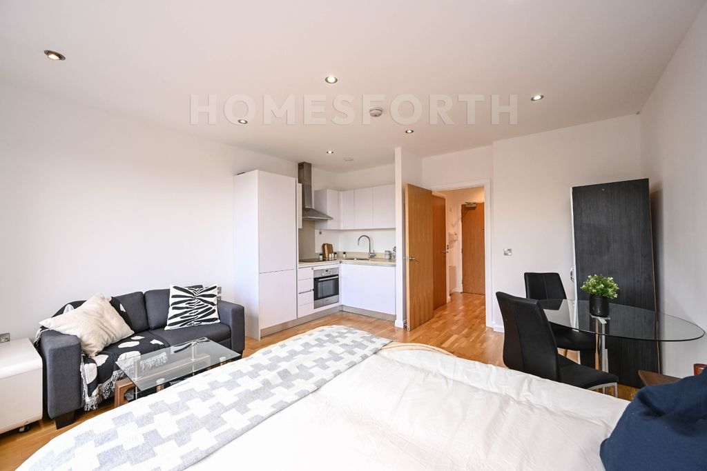 Property photo 2 of 11 Photo 9