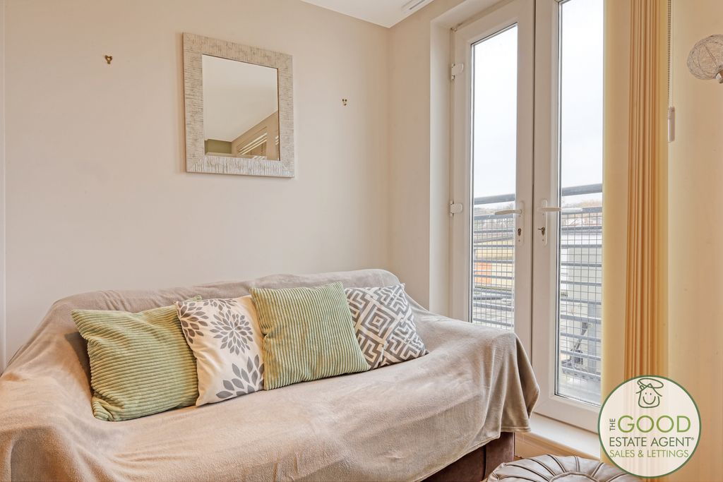 Property photo 3 of 14