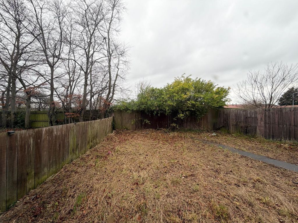 Property photo 3 of 8 Rear