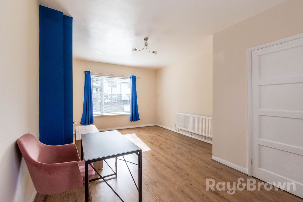 Property photo 2 of 38