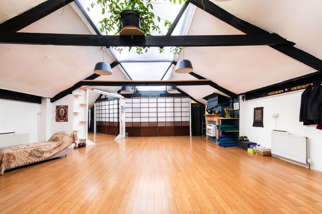 Property photo 1 of 18 Picture No. 14