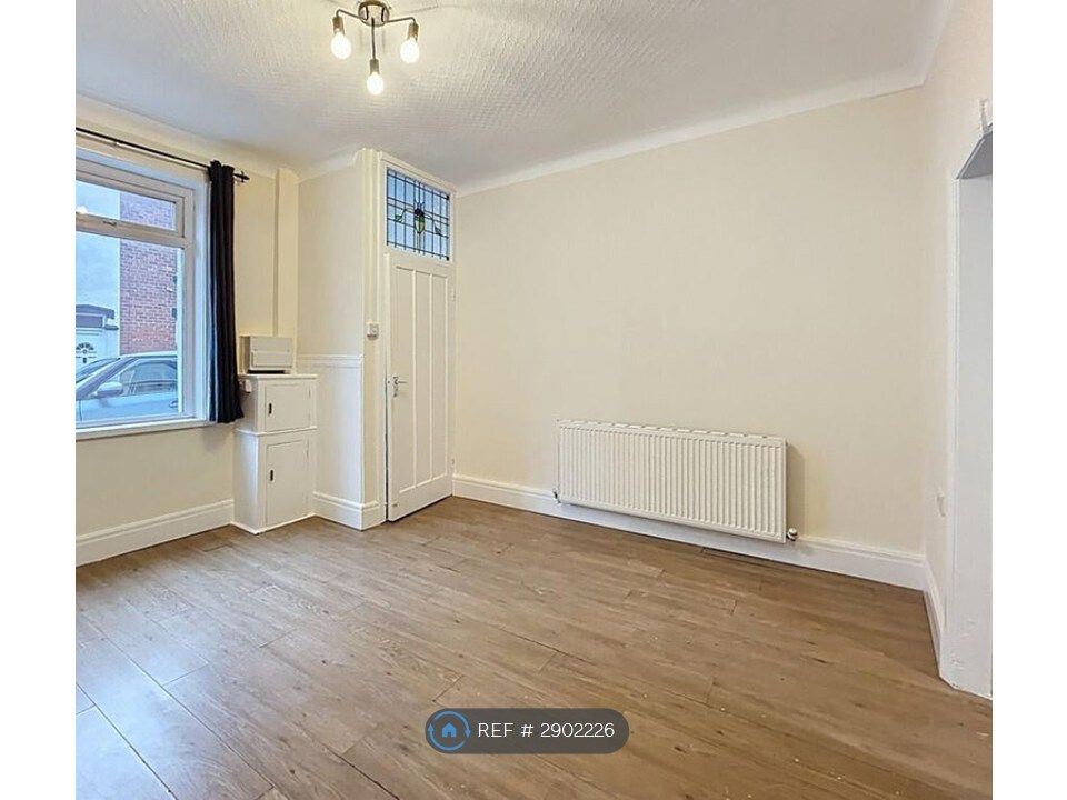 Property photo 3 of 8