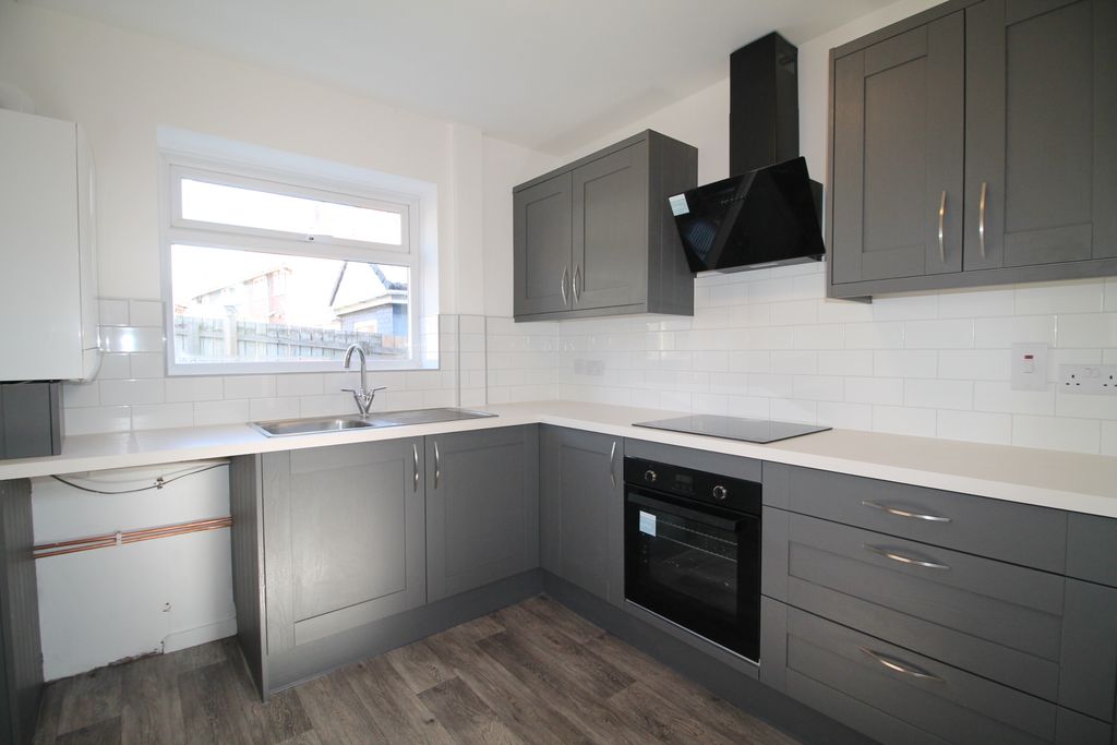 Property photo 3 of 12 Img_1424