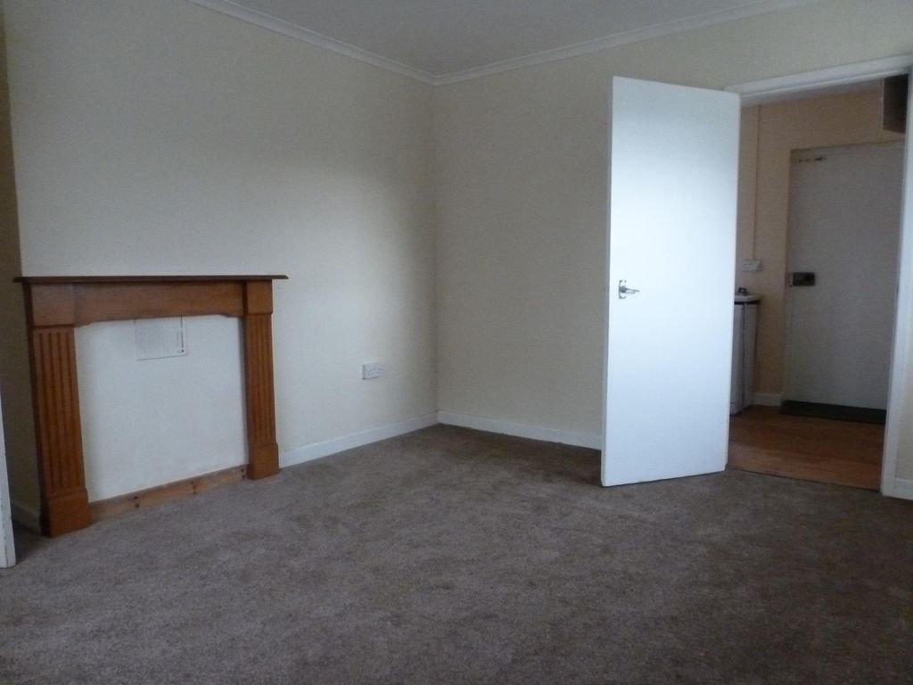 Property photo 2 of 8 Living Room