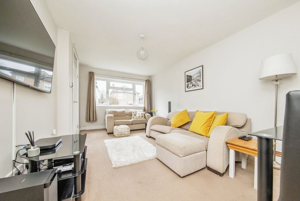 Property photo 3 of 15 Pbox-Img.Jpg