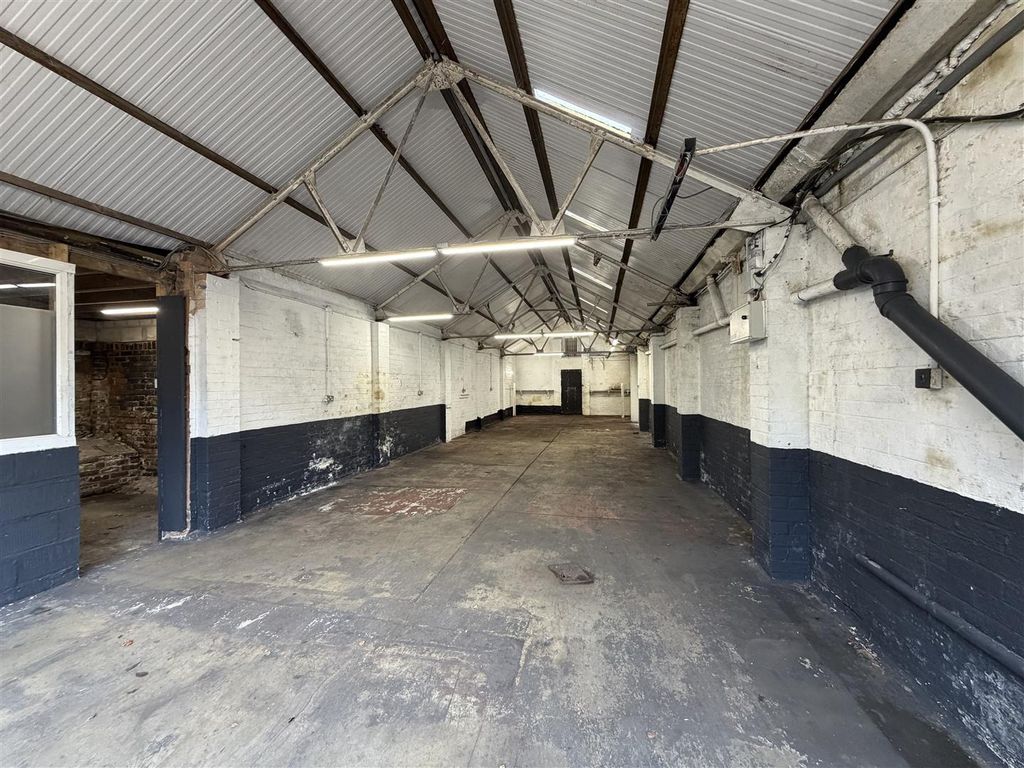 Property photo 2 of 6