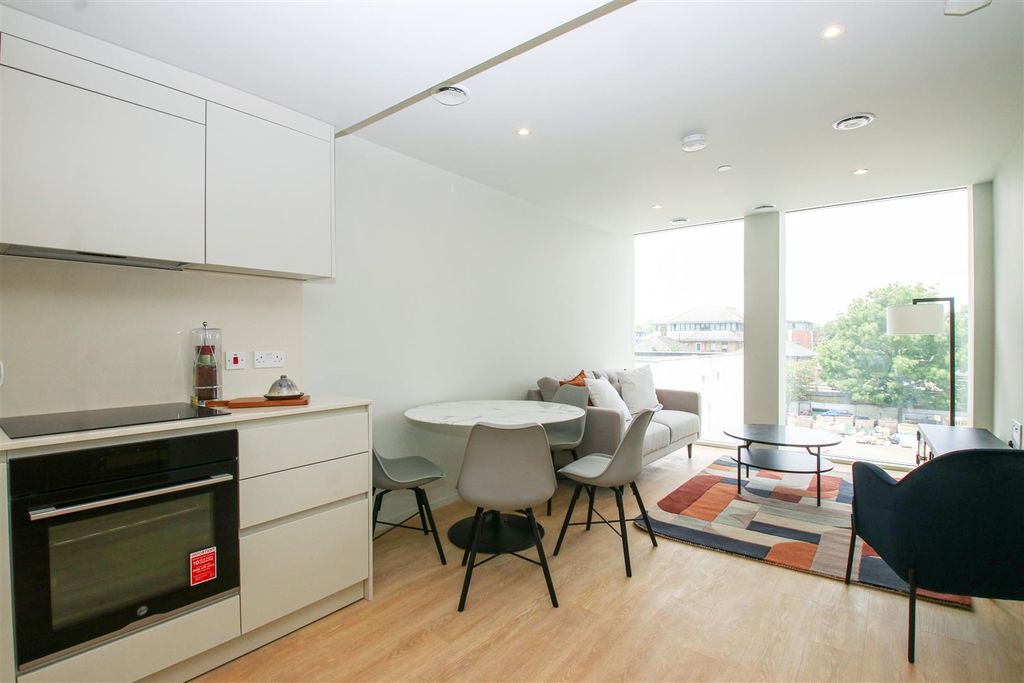 Property photo 2 of 18 Flat 59_10.Jpg