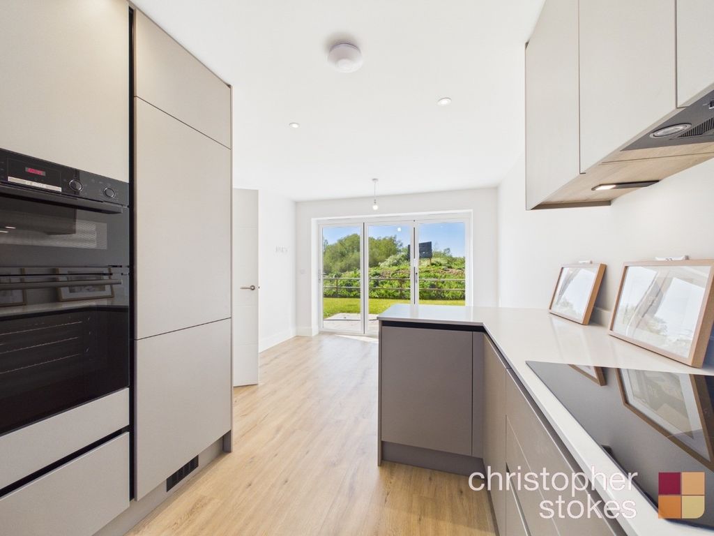Property photo 2 of 22 5243613