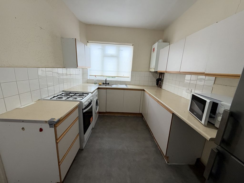 Property photo 3 of 11 Img_0433