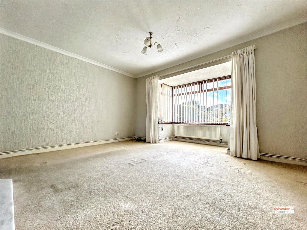 Property photo 3 of 16 Picture No. 13