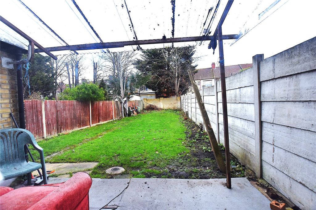 Property photo 3 of 17 Picture No. 09