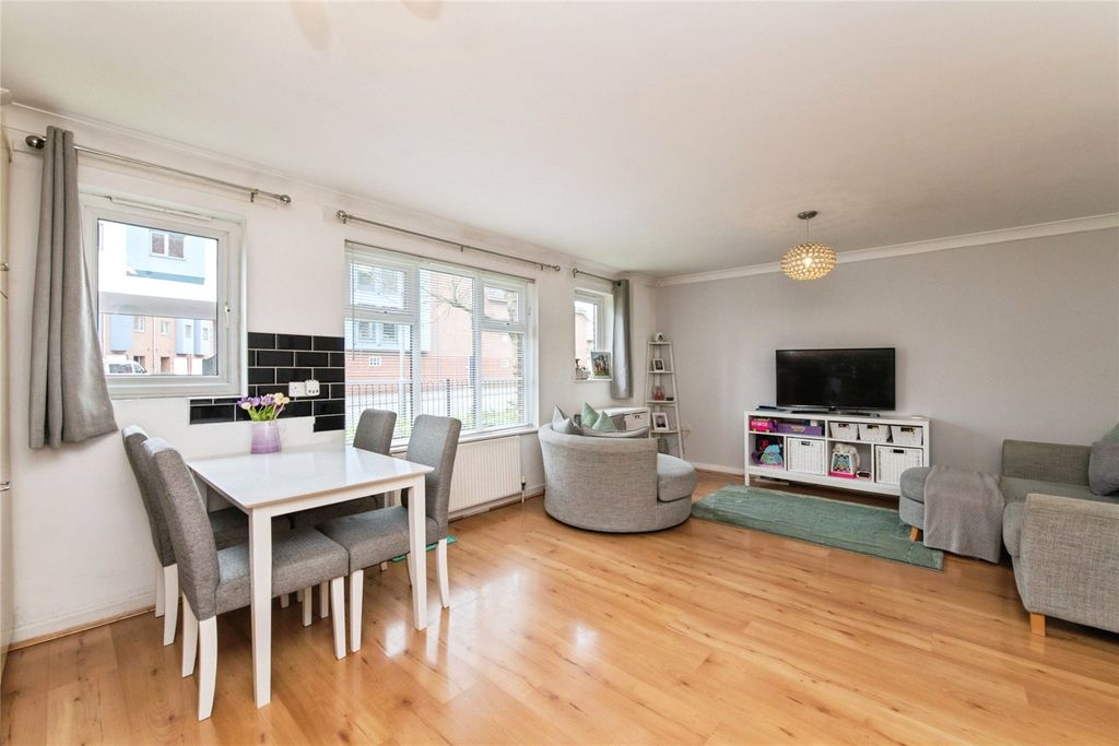 Property photo 3 of 12 Picture No. 09