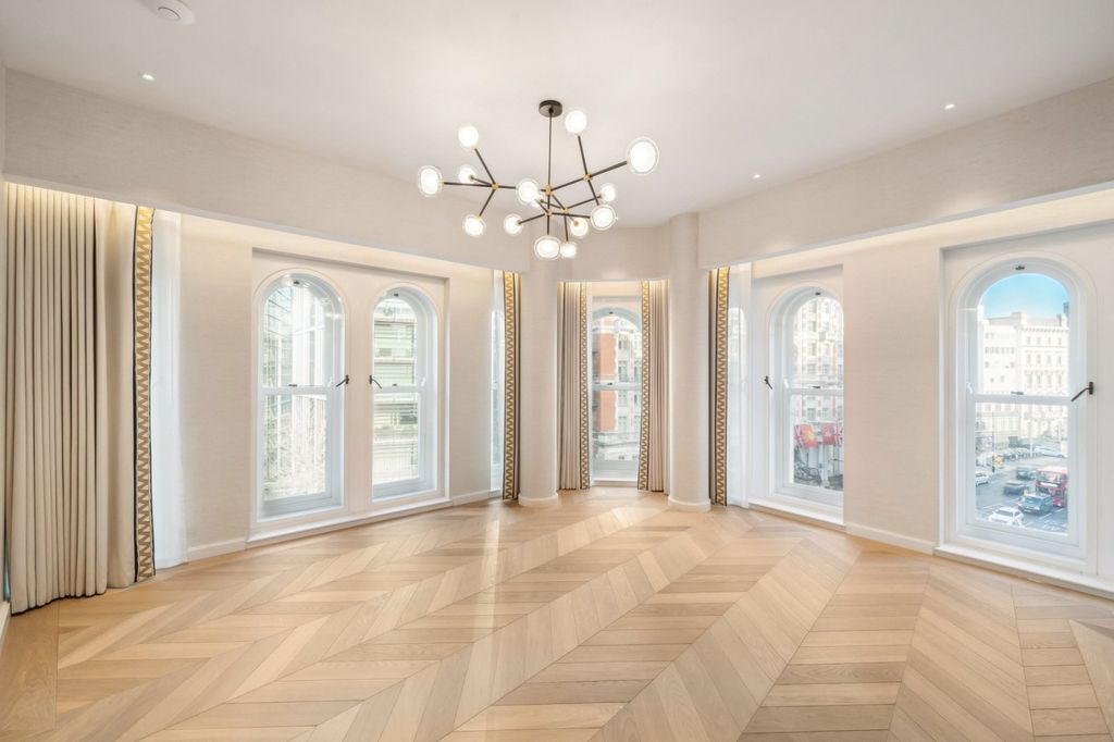 Property photo 1 of 21 Reception Room
