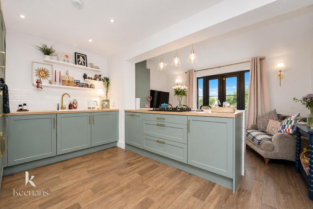 Property photo 1 of 17 137-11.Jpg