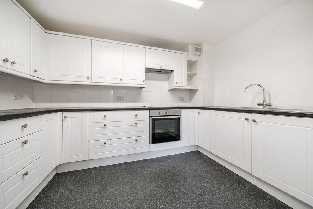 Property photo 2 of 15 Kitchen