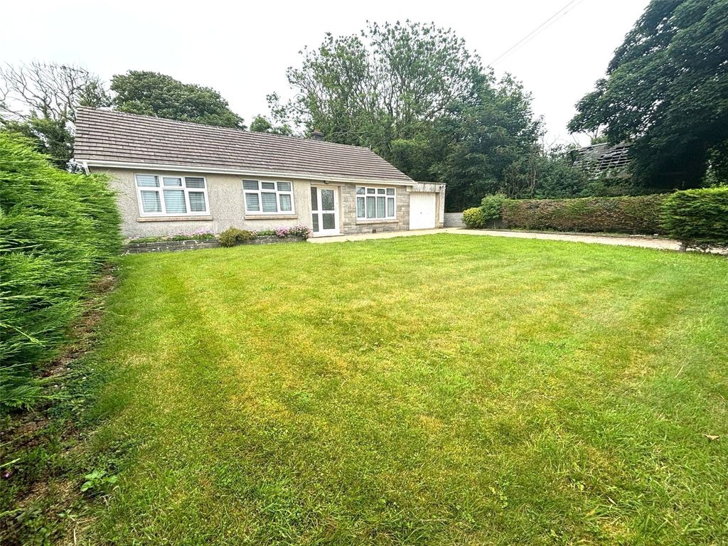 Property photo 2 of 20 Picture No. 12